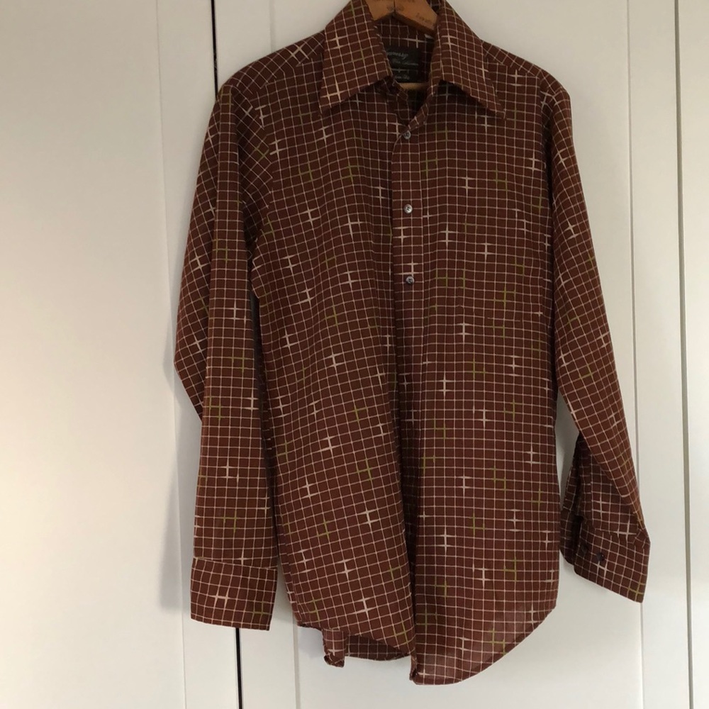 Van Heusen shirt: contemporary style + distinction